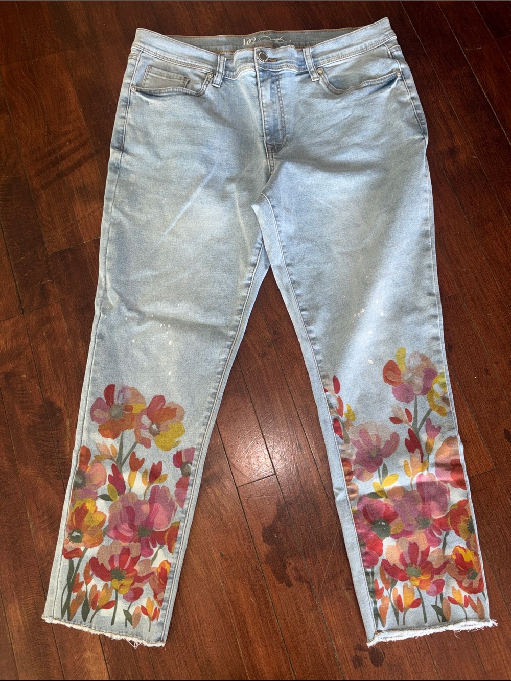 DG2 by Diane Gilman Light Wash Jeans with Multicolor Floral Print